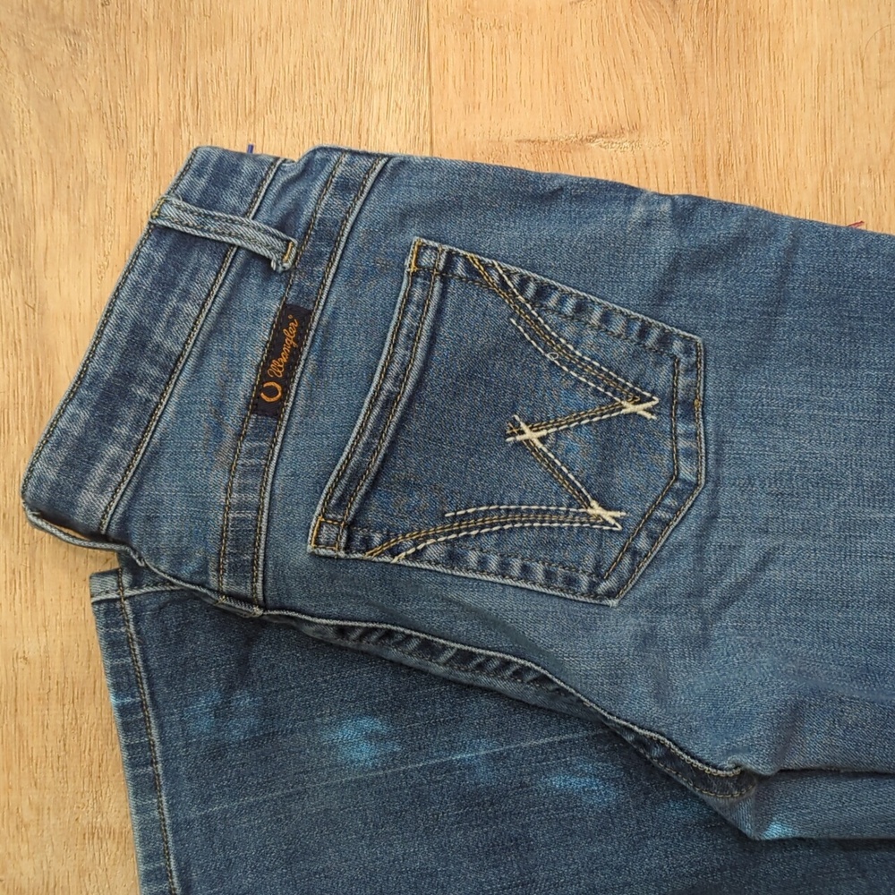 Wrangler Women's Bootcut Jeans - Picture 2 of 6